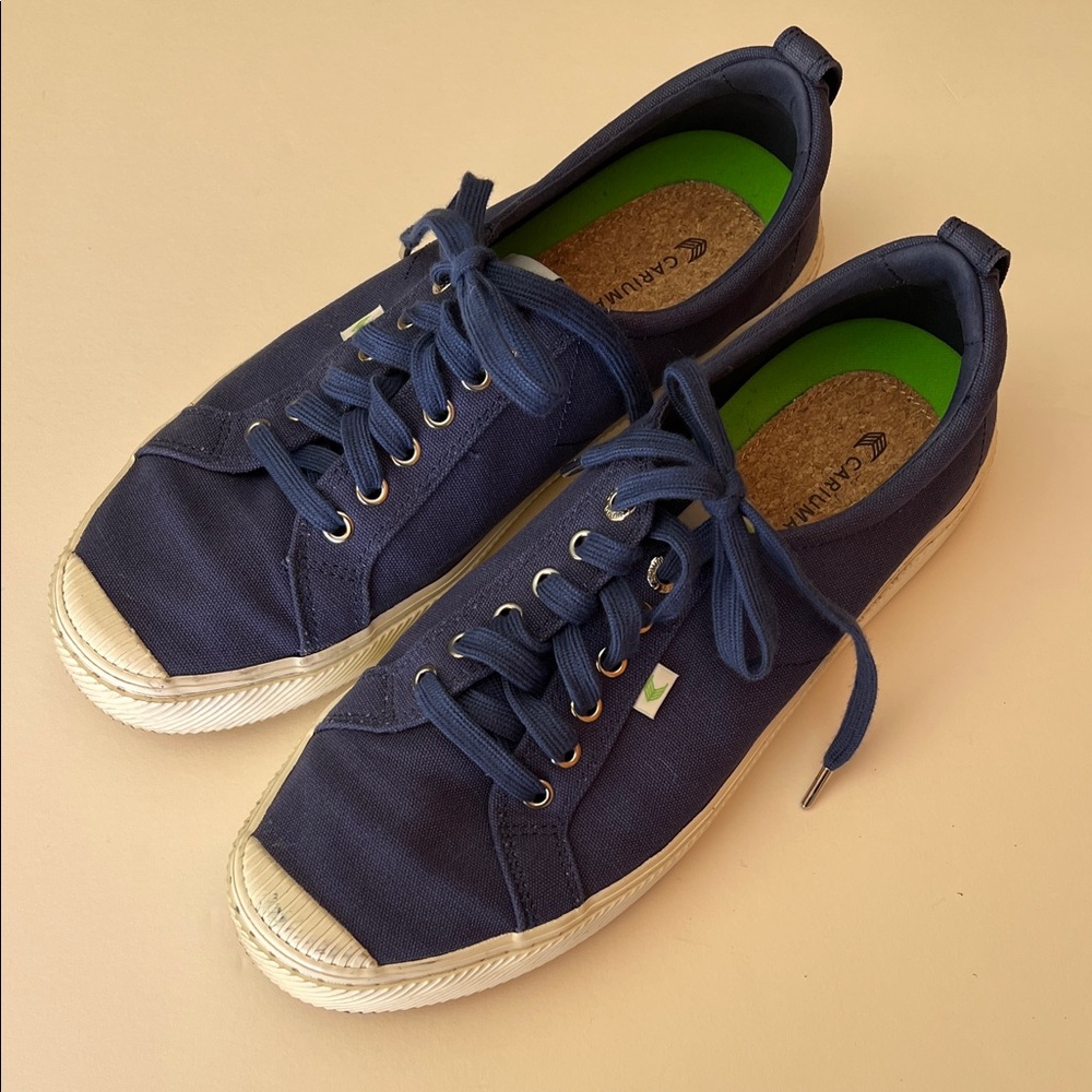 Cariuma Men’s 12 Blue Canvas Sneakers